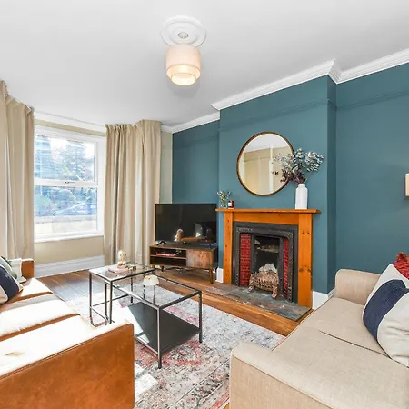 Haydn House Luxurious Retreat - 4 Bedroom, 10 Guest Max, Perfect Home Away From Home Nottingham Extérieur photo