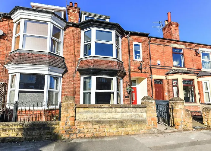 Haydn House Luxurious Retreat - 4 Bedroom, 10 Guest Max, Perfect Home Away From Home