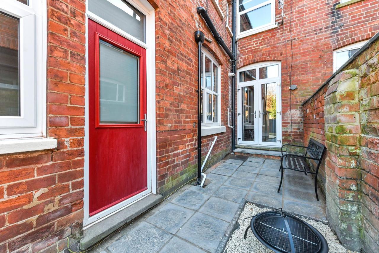 Holiday home Haydn House Luxurious Retreat - 4 Bedroom, 10 Guest Max, Perfect Away From